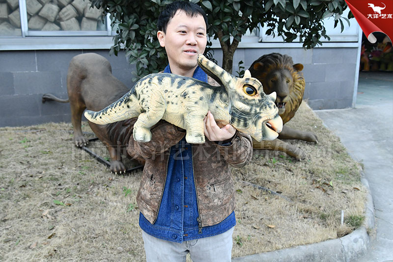 恐龙手偶，仿真小恐龙手偶