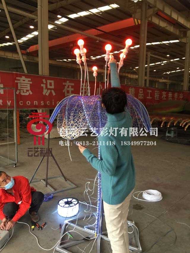 彩灯光雕树制作3